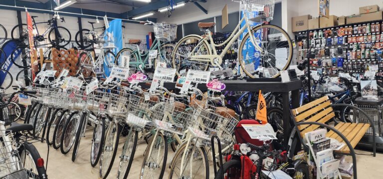 お買い得な通学用自転車まだまだありますよー