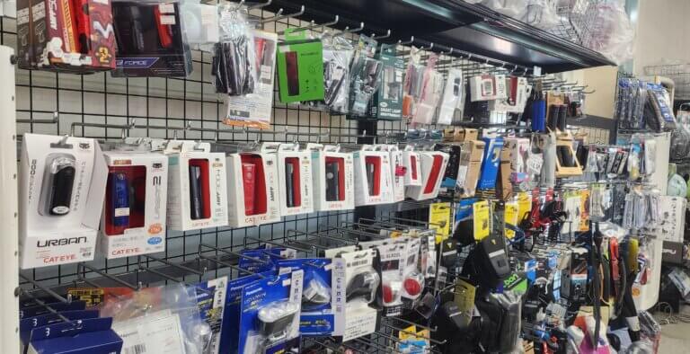 キャットアイ店頭限定モデル展示中！